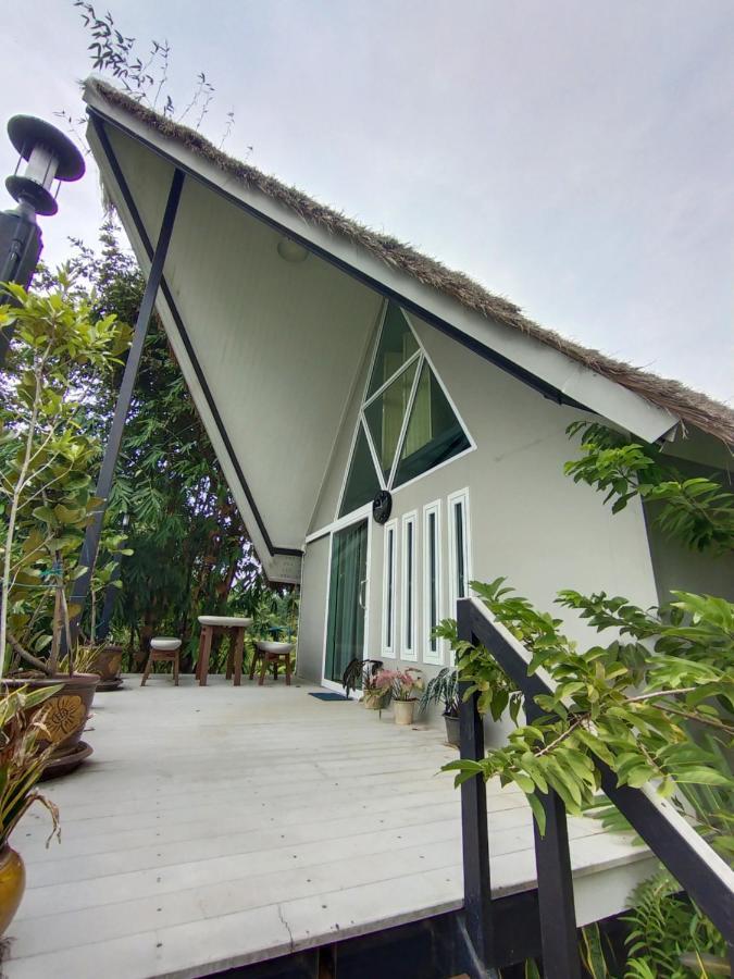 Royal Mountain View Ratchaburi Villa Exteriör bild